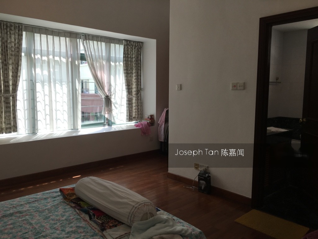 Fifth Avenue Condominium (D10), Condominium #122579852
